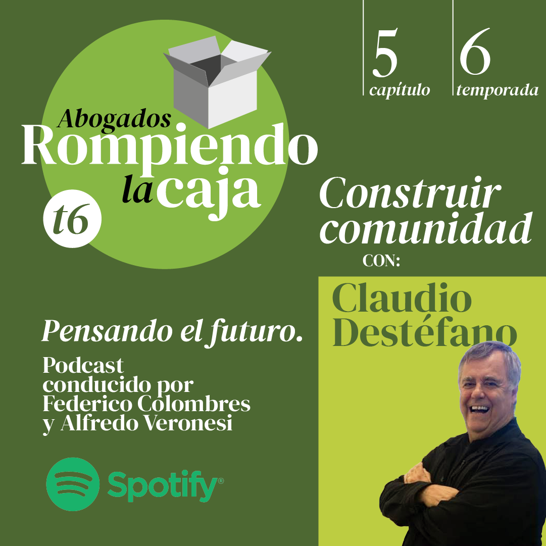 Abogados rompiendo la caja